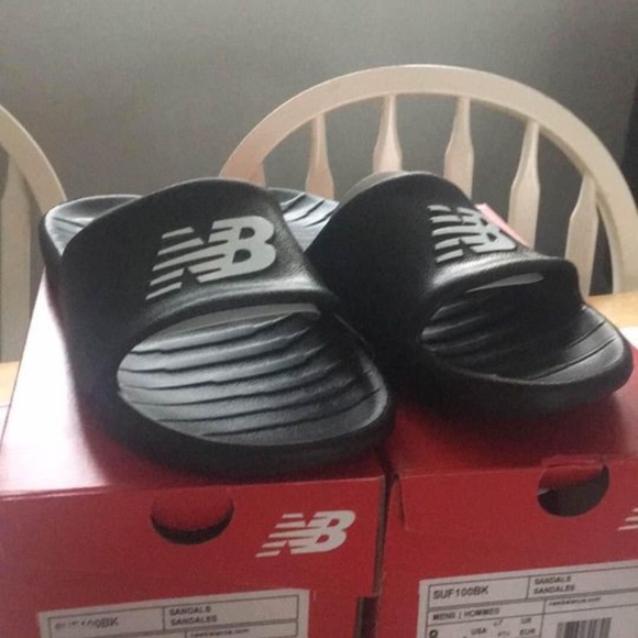 BRAND NEW men new balance black slippers / slides / sandals size US 9 - Picture 4 of 7